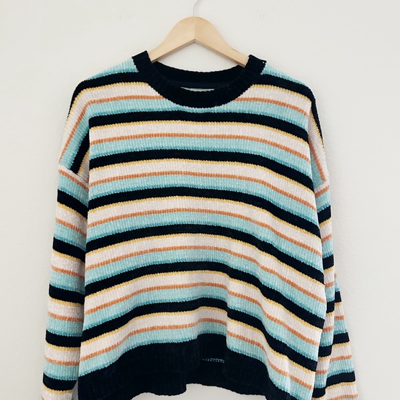 NEW Volcom Bubble Tease Chenille Sweater - Picture 7 of 10